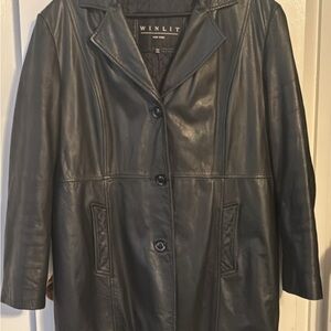 Winlit Women's Classic Black Leather Jacket